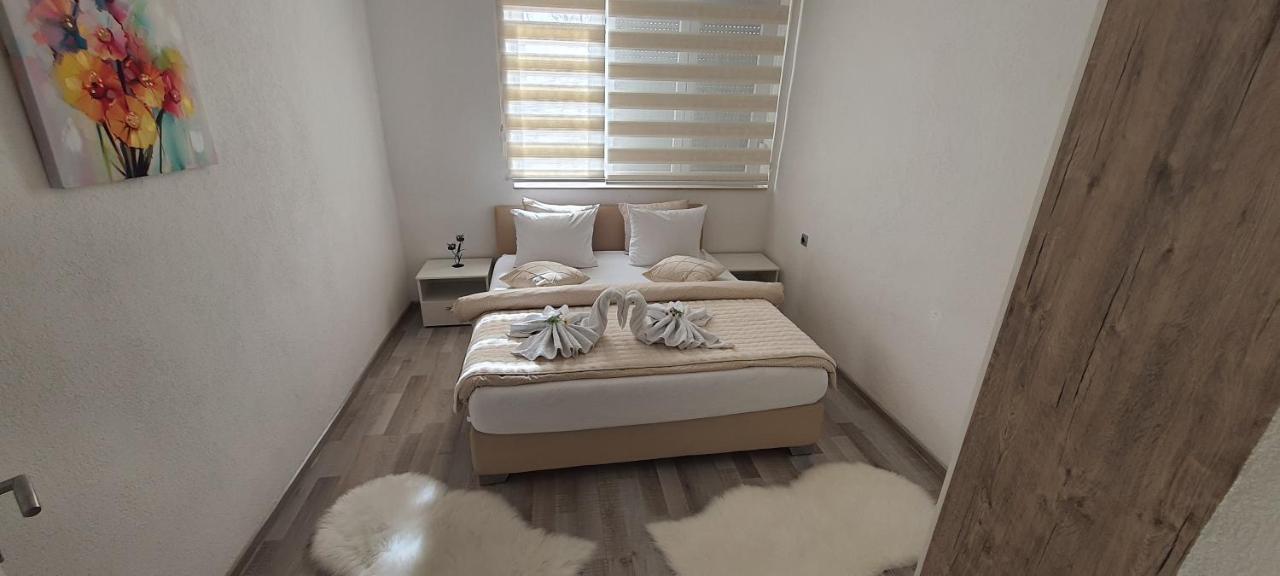 Amela Mostar
