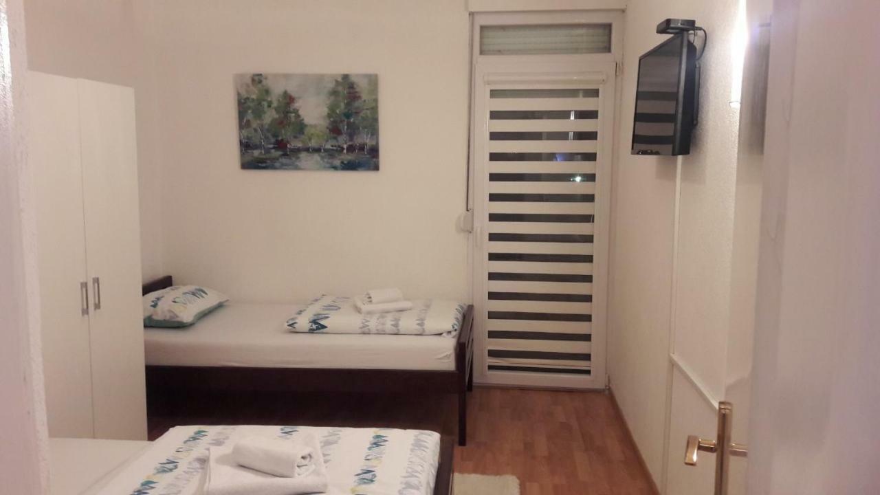 Amela * Mostar